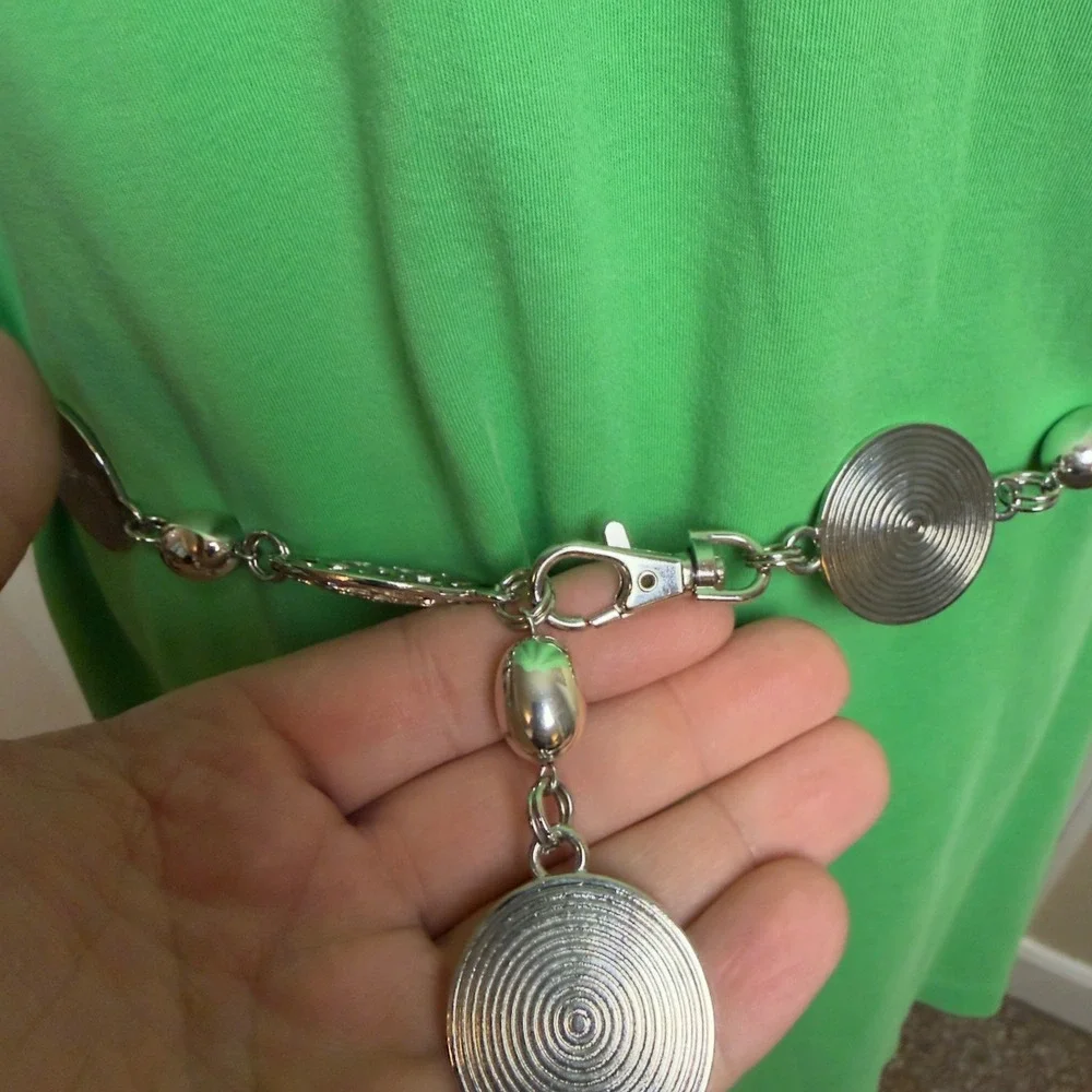 Silver Tone Medallion Chain Link Belt Adjustable‎ Filigree Spiral Disc 43 Inch
